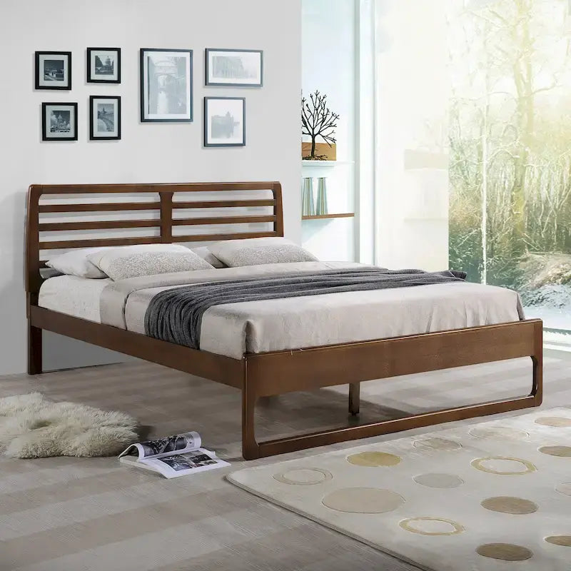 Lit plateforme Queen en bois de style transitionnel