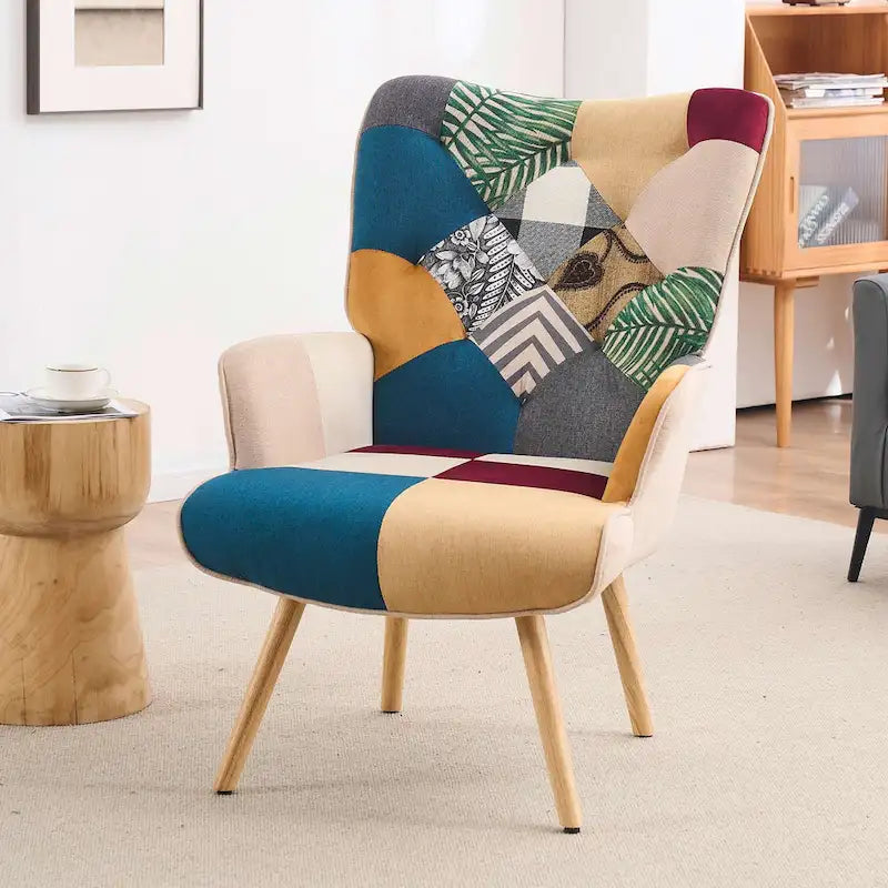 Fauteuil d'appoint capitonné à oreilles avec pieds en hévéa et patins ajustables