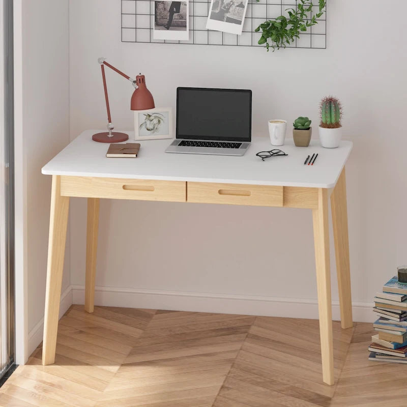 Bureau classique avec tiroirs