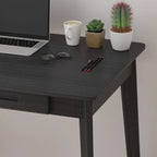 Bureau classique avec tiroirs