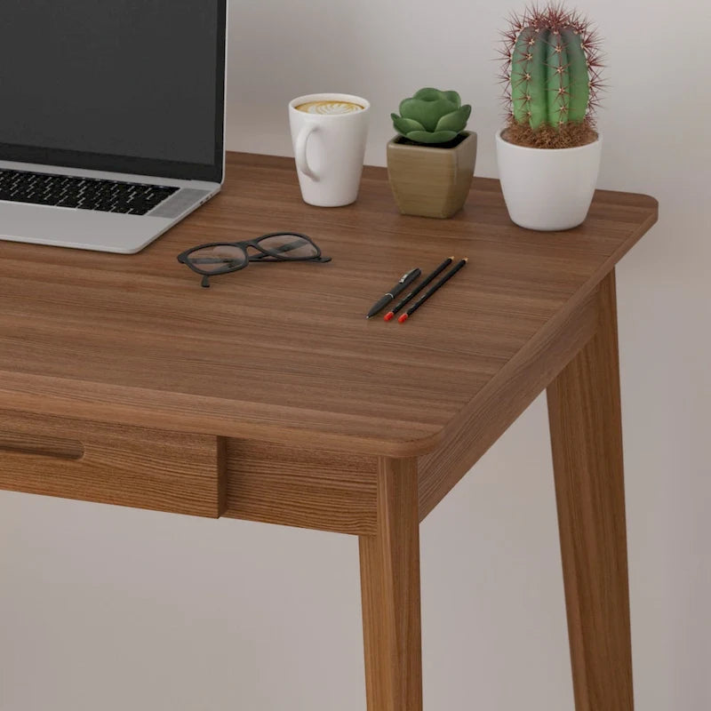 Bureau classique avec tiroirs