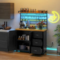 Îlot de cuisine roulant de 135 cm avec prise électrique, lumière LED et étagère haute