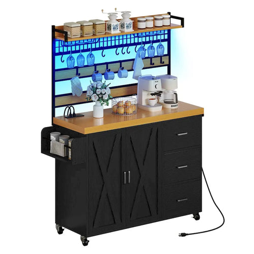Îlot de cuisine roulant de 135 cm avec prise électrique, lumière LED et étagère haute