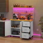 Îlot de cuisine roulant de 135 cm avec prise électrique, lumière LED et étagère haute