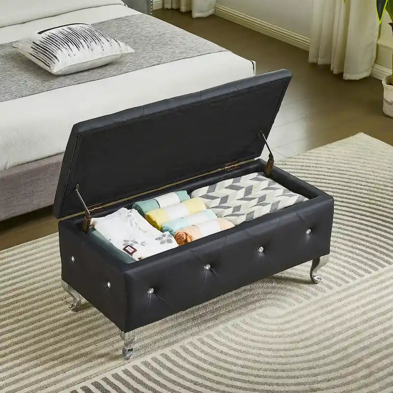 Banc de rangement rectangulaire capitonné avec boutons en cristal