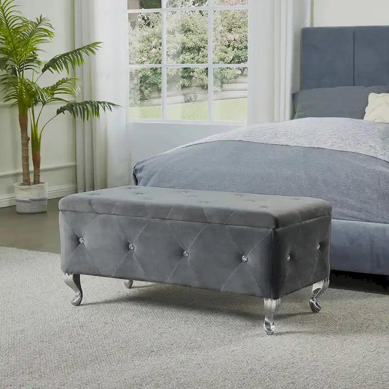 Banc de rangement rectangulaire capitonné avec boutons en cristal