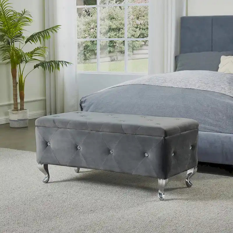 Banc de rangement rectangulaire capitonné avec boutons en cristal